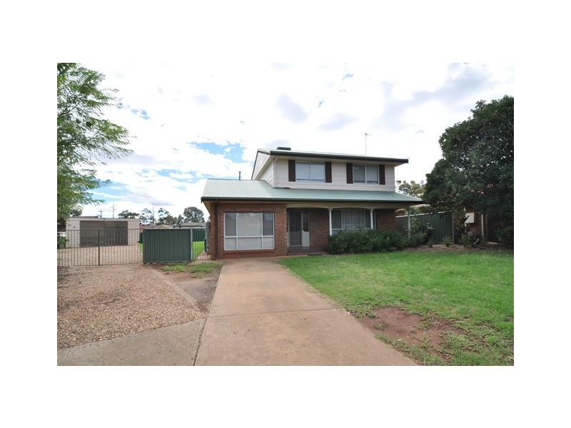 20 Sturt Circle, Dubbo NSW 2830