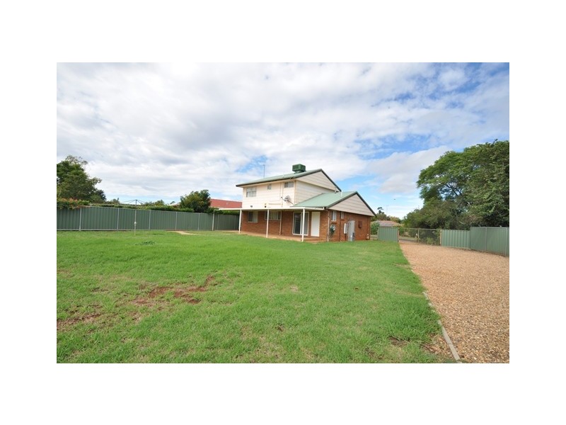 20 Sturt Circle, Dubbo NSW 2830