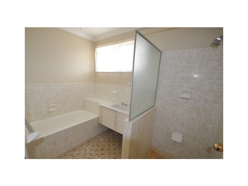 20 Sturt Circle, Dubbo NSW 2830