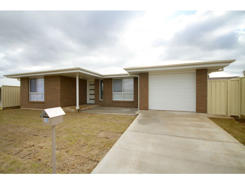 10 Volta Avenue, Dubbo NSW 2830