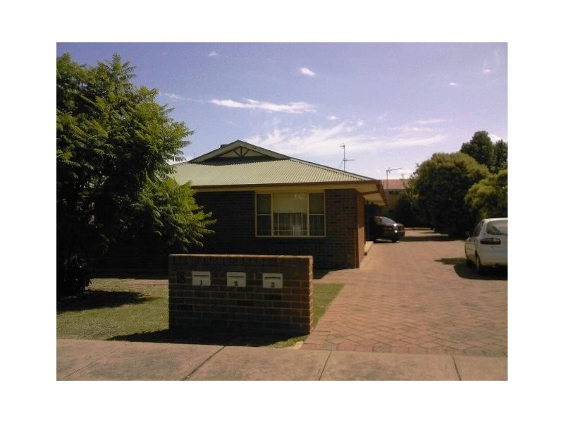 2/18 Quinn Street, Dubbo NSW 2830