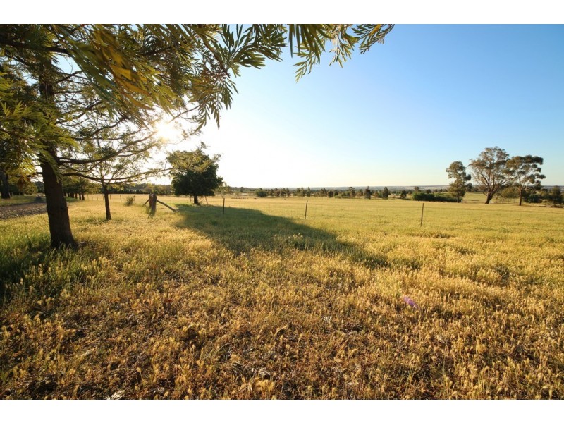 30R Harefield Road, Dubbo NSW 2830