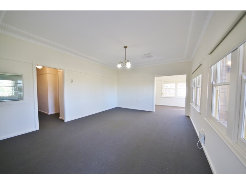 13 Zarebski Street, Dubbo NSW 2830