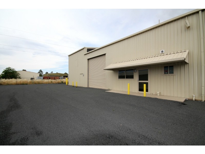 2/72 Mountbatten Drive, Dubbo NSW 2830