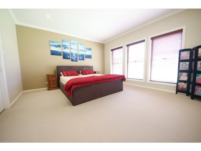 4 Cudgegong Place, Dubbo NSW 2830