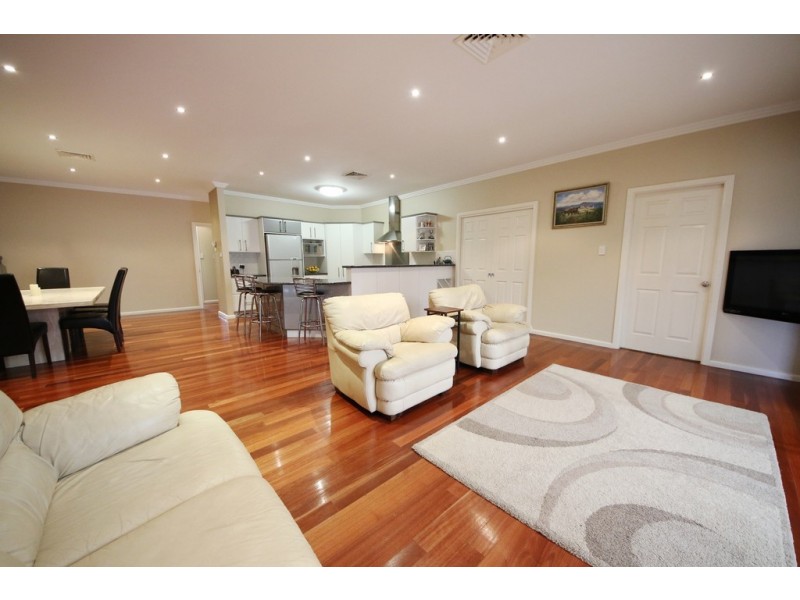 4 Cudgegong Place, Dubbo NSW 2830