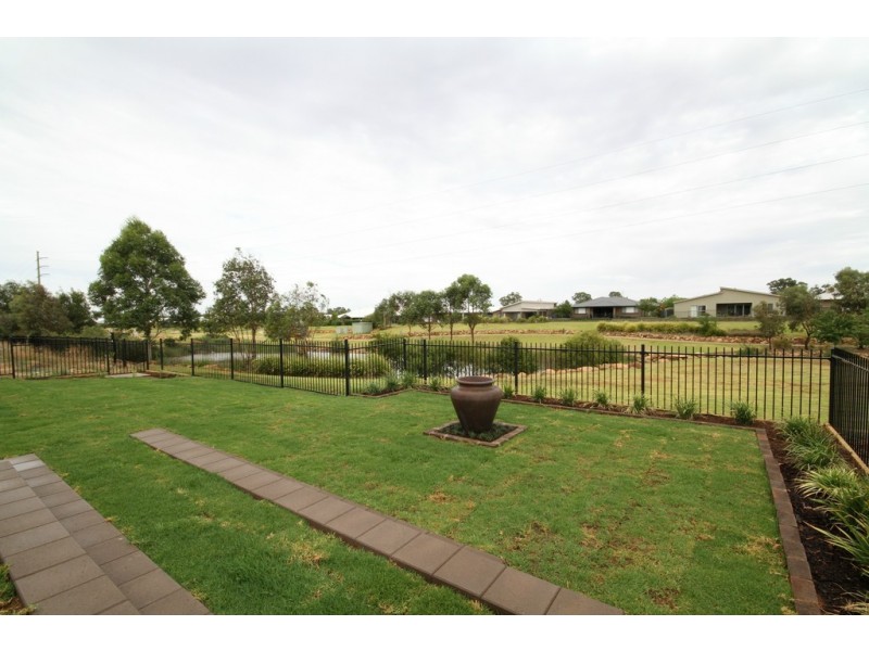 12 Aquarius Street, Dubbo NSW 2830