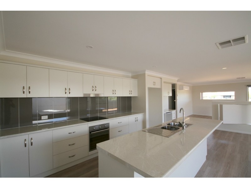 12 Aquarius Street, Dubbo NSW 2830