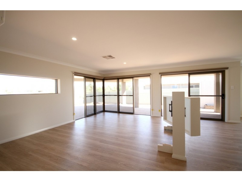 12 Aquarius Street, Dubbo NSW 2830
