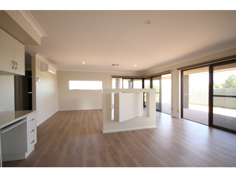12 Aquarius Street, Dubbo NSW 2830