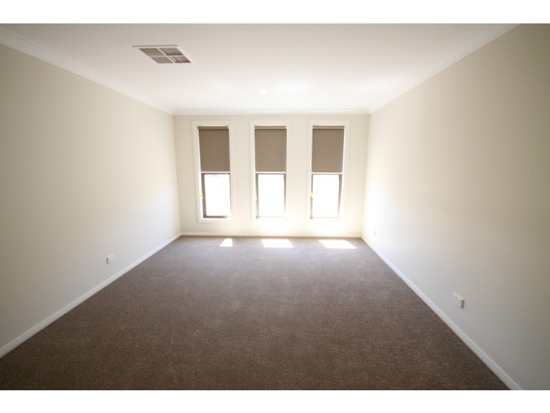12 Aquarius Street, Dubbo NSW 2830