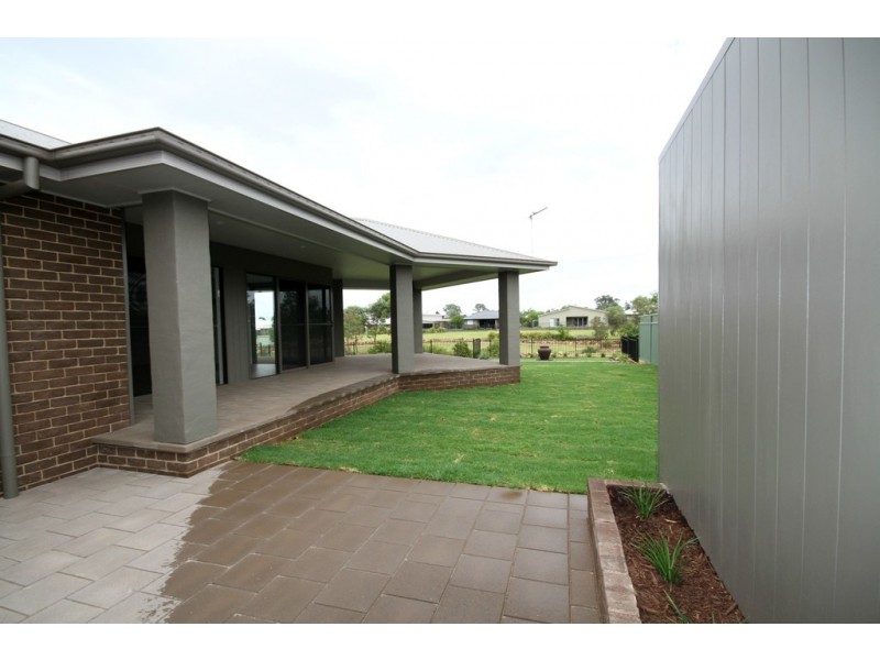 12 Aquarius Street, Dubbo NSW 2830