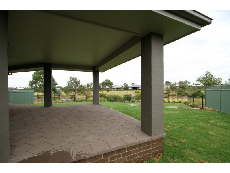 12 Aquarius Street, Dubbo NSW 2830