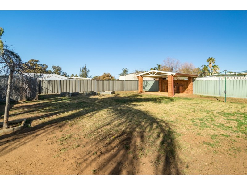 44 Meadowbank Drive, Dubbo NSW 2830