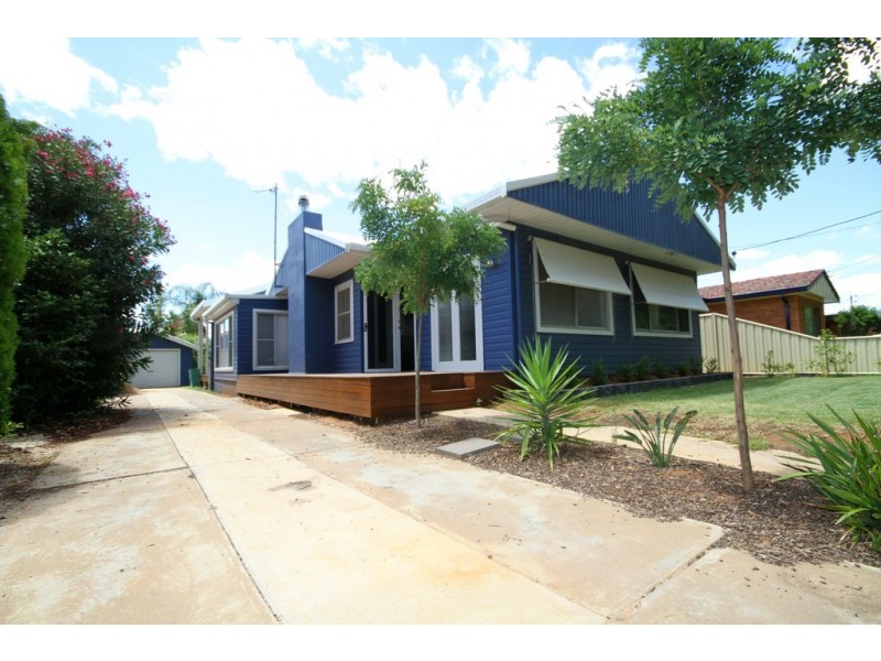 6 Roycox Crescent, Dubbo NSW 2830