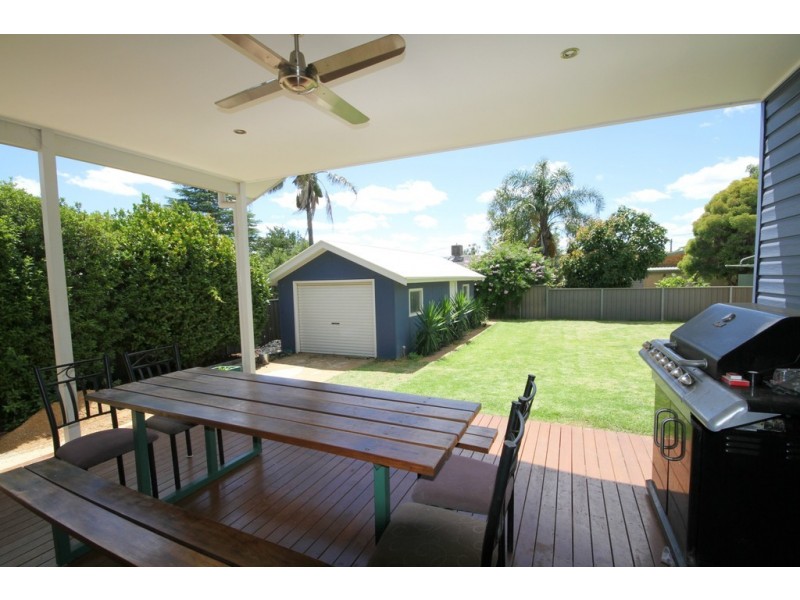 6 Roycox Crescent, Dubbo NSW 2830