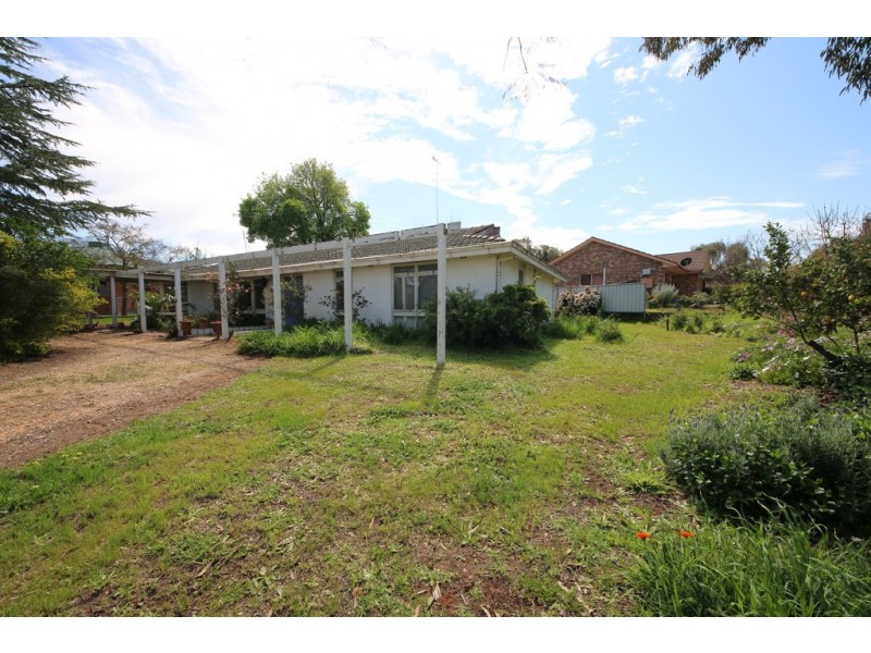 452 MACQUARIE STREET, Dubbo NSW 2830