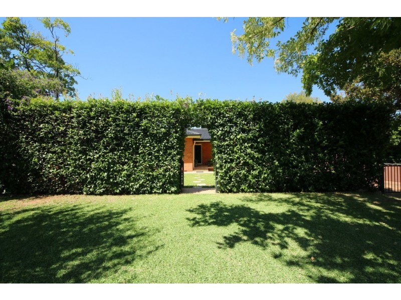 7 ZAREBSKI STREET, Dubbo NSW 2830