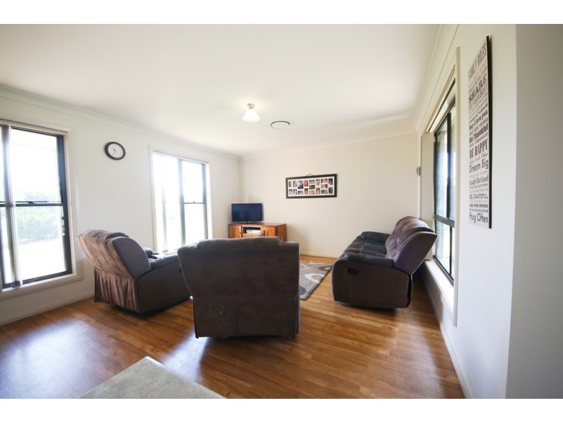 54 Dunheved Circle, Dubbo NSW 2830