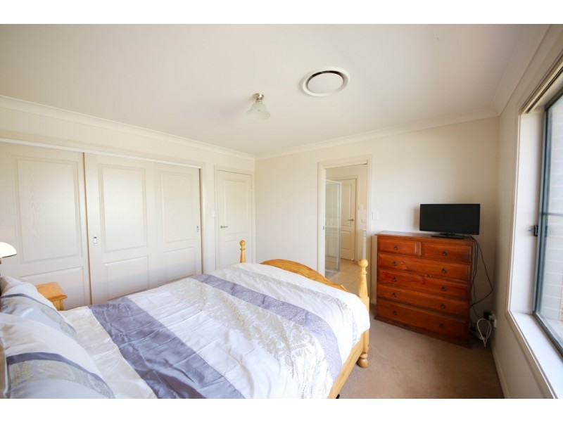 54 Dunheved Circle, Dubbo NSW 2830