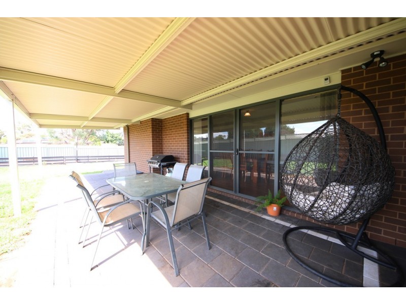 54 Dunheved Circle, Dubbo NSW 2830