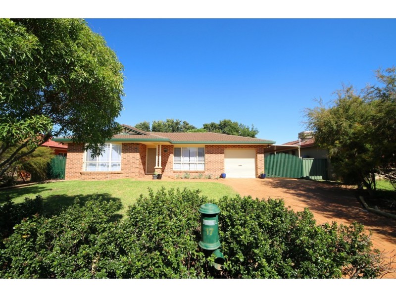 17 Rosella Street, Dubbo NSW 2830