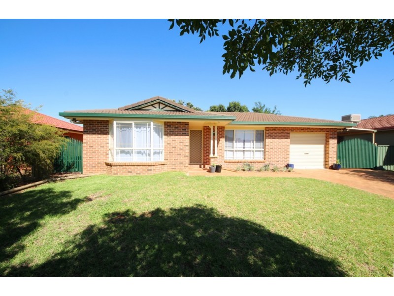 17 Rosella Street, Dubbo NSW 2830