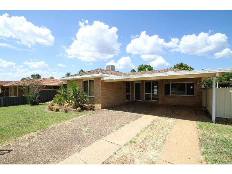 24 Davidson Drive, Dubbo NSW 2830
