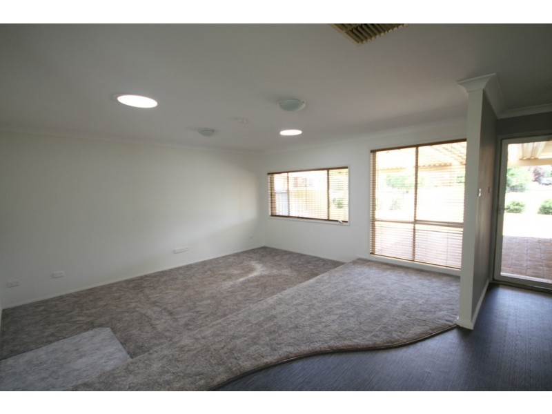 24 Davidson Drive, Dubbo NSW 2830