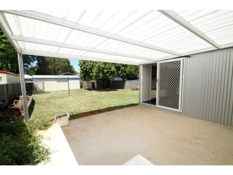 24 Davidson Drive, Dubbo NSW 2830