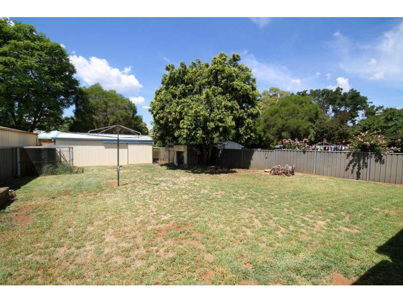 24 Davidson Drive, Dubbo NSW 2830
