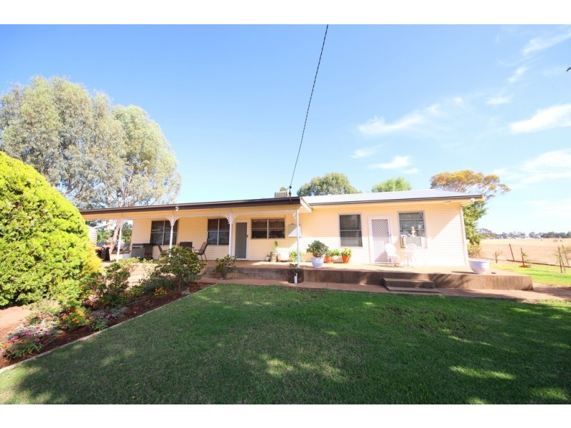 8R Joira Road, Dubbo NSW 2830