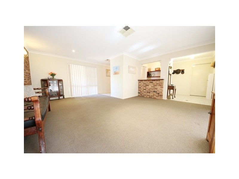 6 Balmoral Place, Dubbo NSW 2830