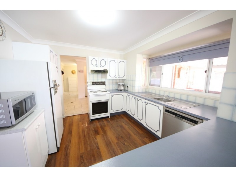 6 Balmoral Place, Dubbo NSW 2830