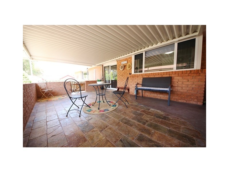 6 Balmoral Place, Dubbo NSW 2830