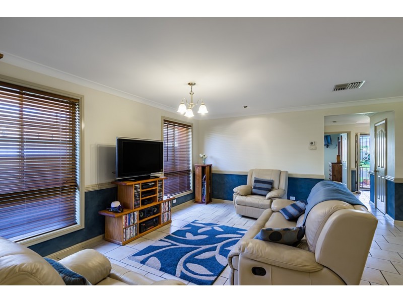 17 Lachlan Way, Dubbo NSW 2830