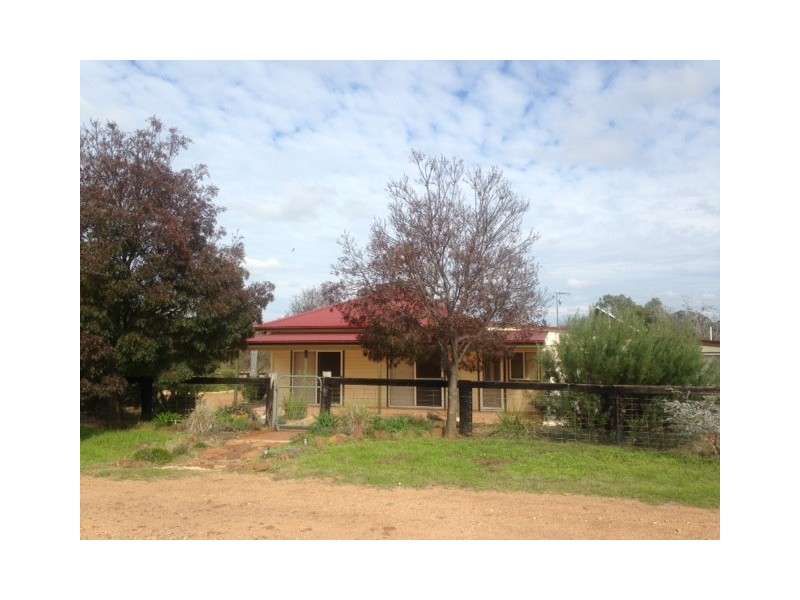 - Peak Hill Road, Dubbo NSW 2830