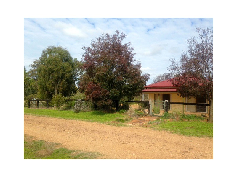- Peak Hill Road, Dubbo NSW 2830