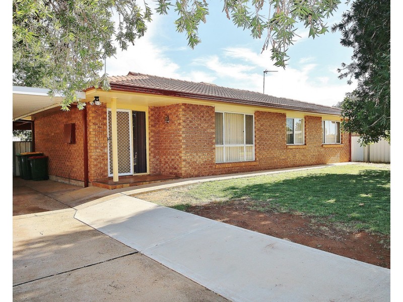 3 Windsor Parade, Dubbo NSW 2830