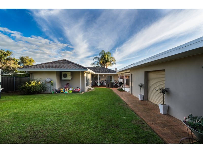 14 CORAL CRESCENT, Dubbo NSW 2830