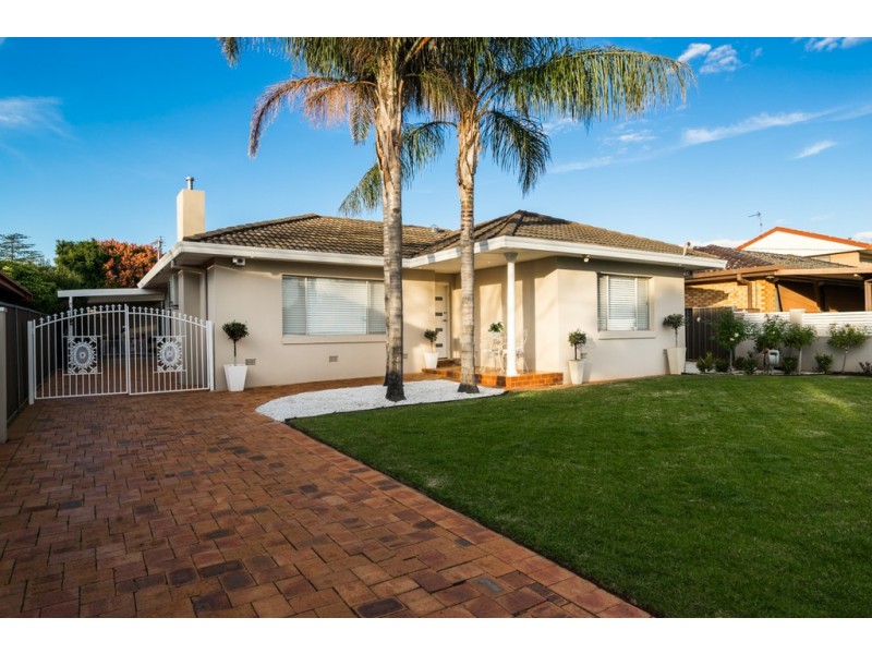 14 CORAL CRESCENT, Dubbo NSW 2830
