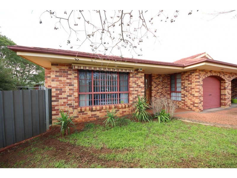 6 St James Close, Dubbo NSW 2830