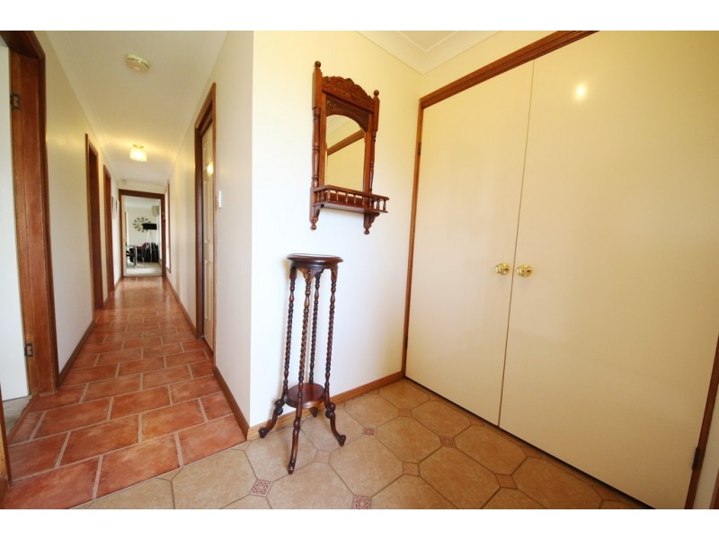 6 St James Close, Dubbo NSW 2830