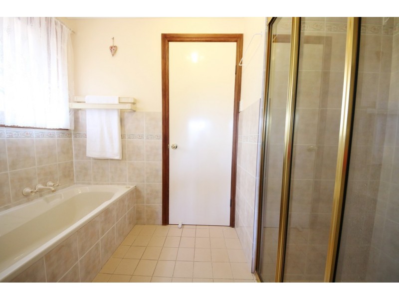 6 St James Close, Dubbo NSW 2830