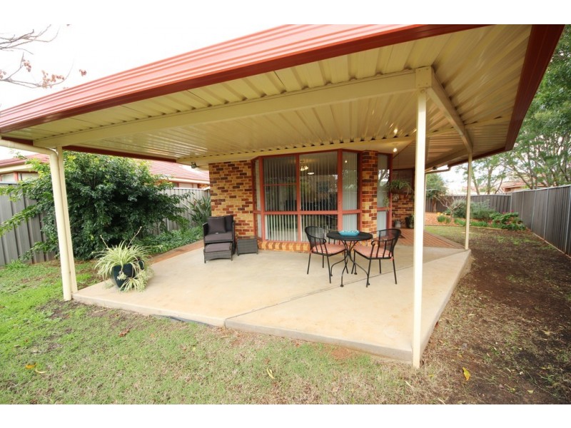 6 St James Close, Dubbo NSW 2830