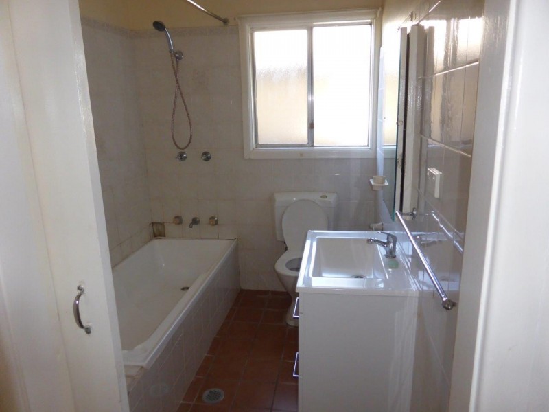 22 CONAPAIRA STREET, Lake Cargelligo NSW 2672