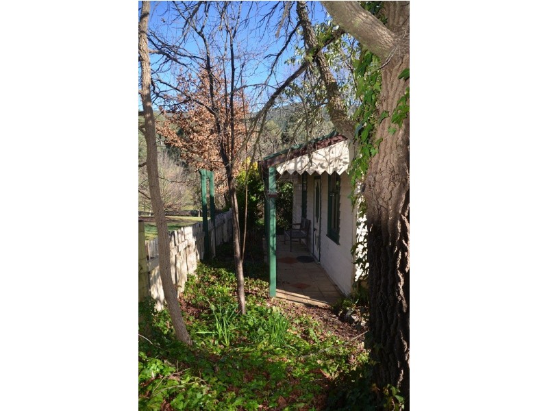 6 Smithy Lane, Wandiligong VIC 3744