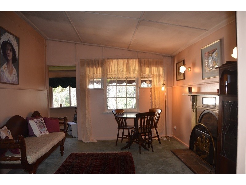 6 Smithy Lane, Wandiligong VIC 3744