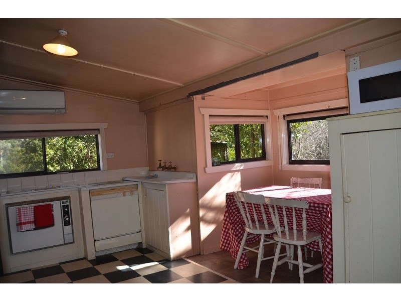 6 Smithy Lane, Wandiligong VIC 3744