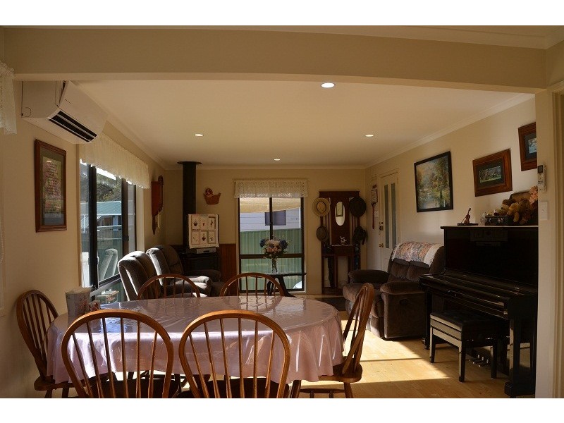 115 Lakeside Avenue, Mount Beauty VIC 3699